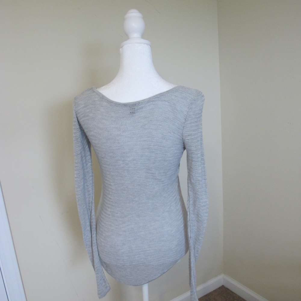 Women's Express Long Sleeve Grey date night chic shirt Top Size Small Grey GUC - Picture 3 of 6
